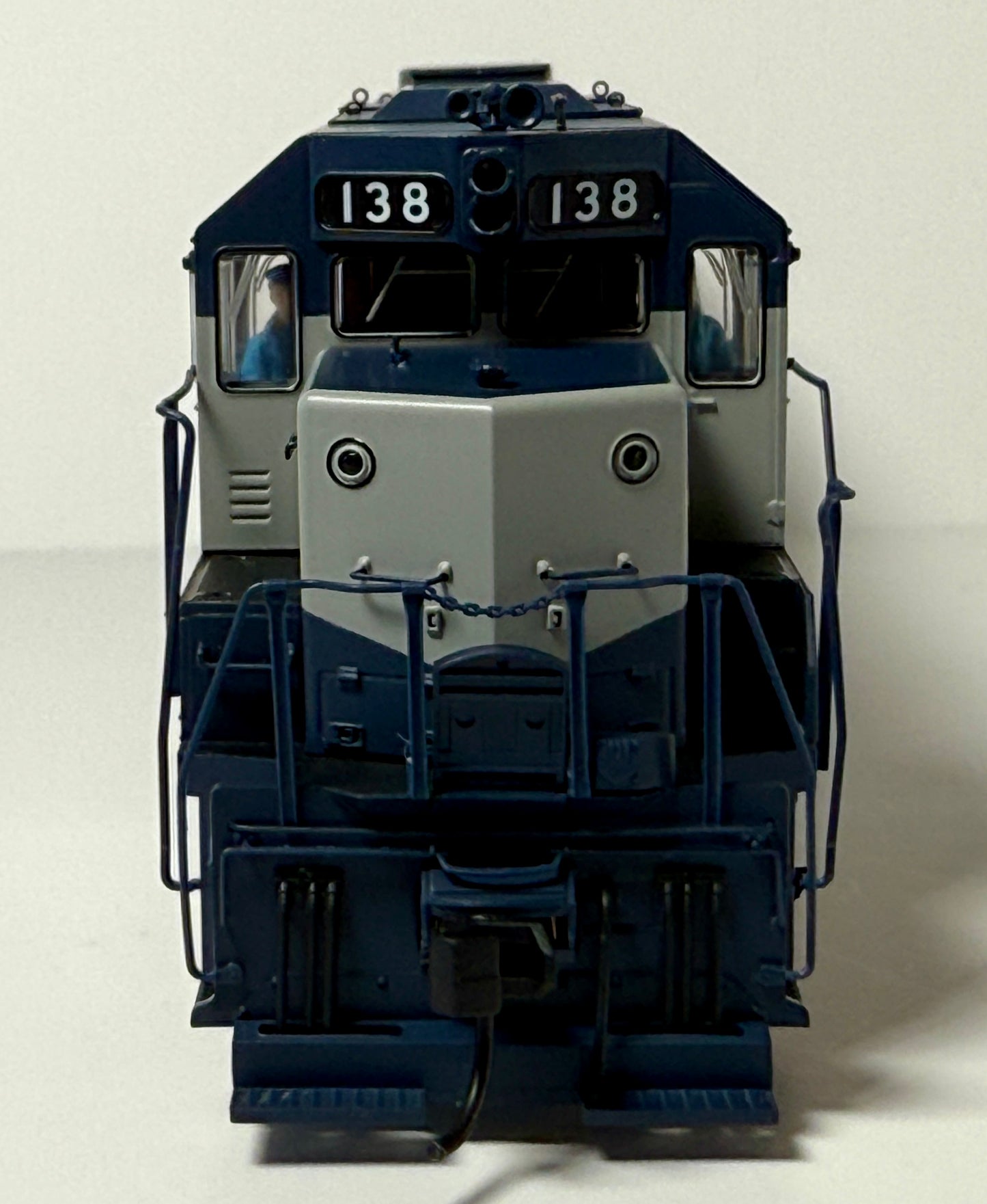 WALTHERS PROTO GP35 DCC READY - RF&P