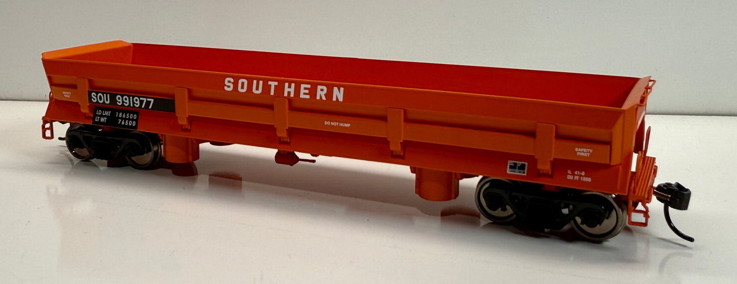 WALTHERS PROTO DIFCO SIDE DUMP CAR - SOUTHERN