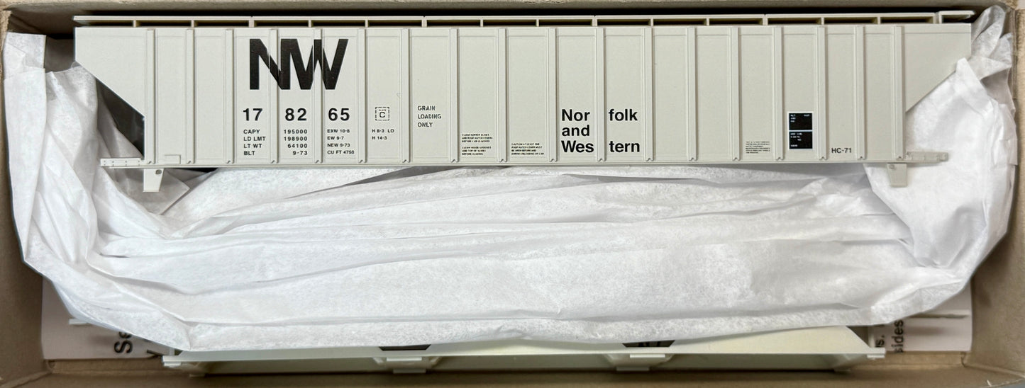 ACCURAIL PS 4750 COVERED HOPPER- NORFOLK & WESTERN (ACU6549)