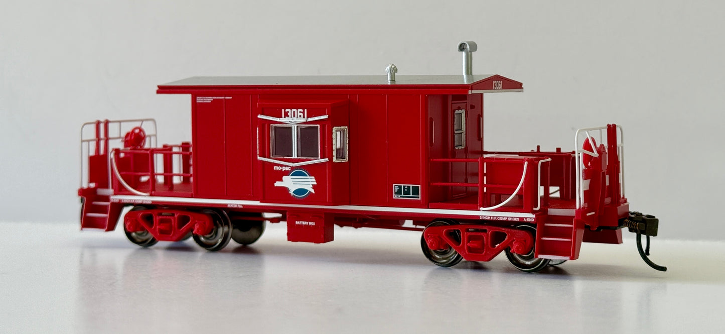 BACHMANN BAY WINDOW TRANSFER CABOOSE - MOPAC #13061