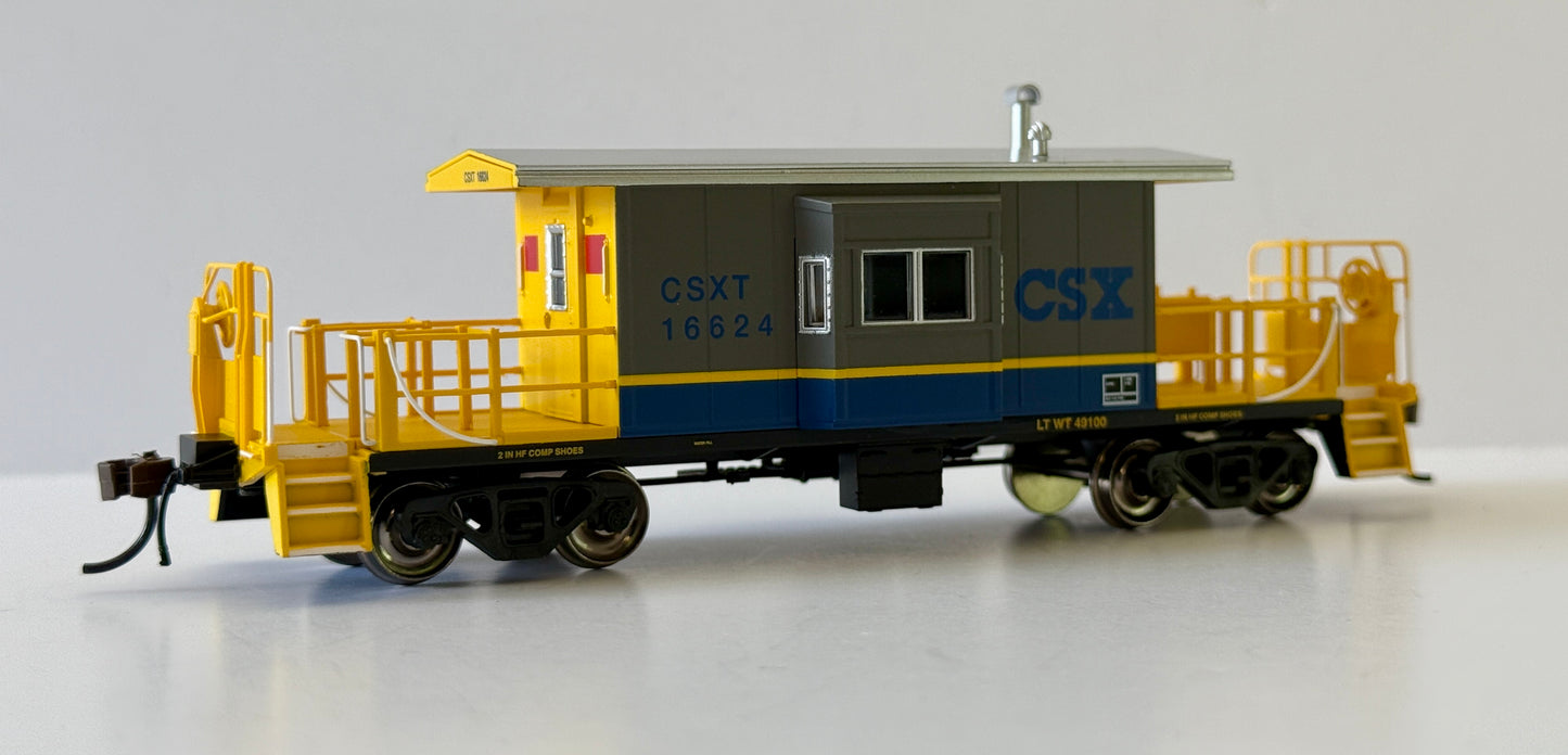 BACHMANN BAY WINDOW TRANSFER CABOOSE - CSX #16624
