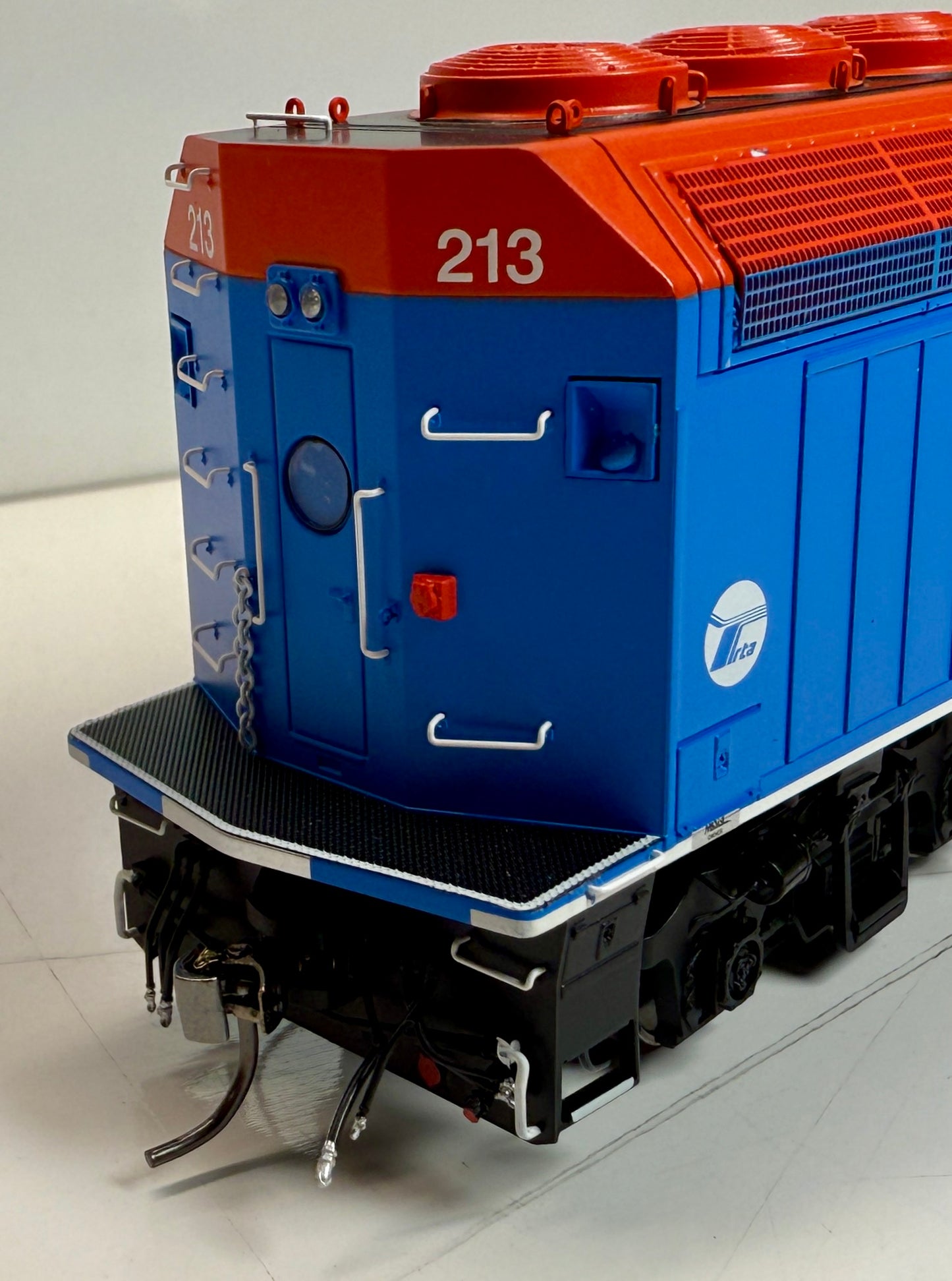 RAPIDO F40PHM-2 "WINNEBAGO" DCC/LOK SOUND - METRA BLUE SCHEME