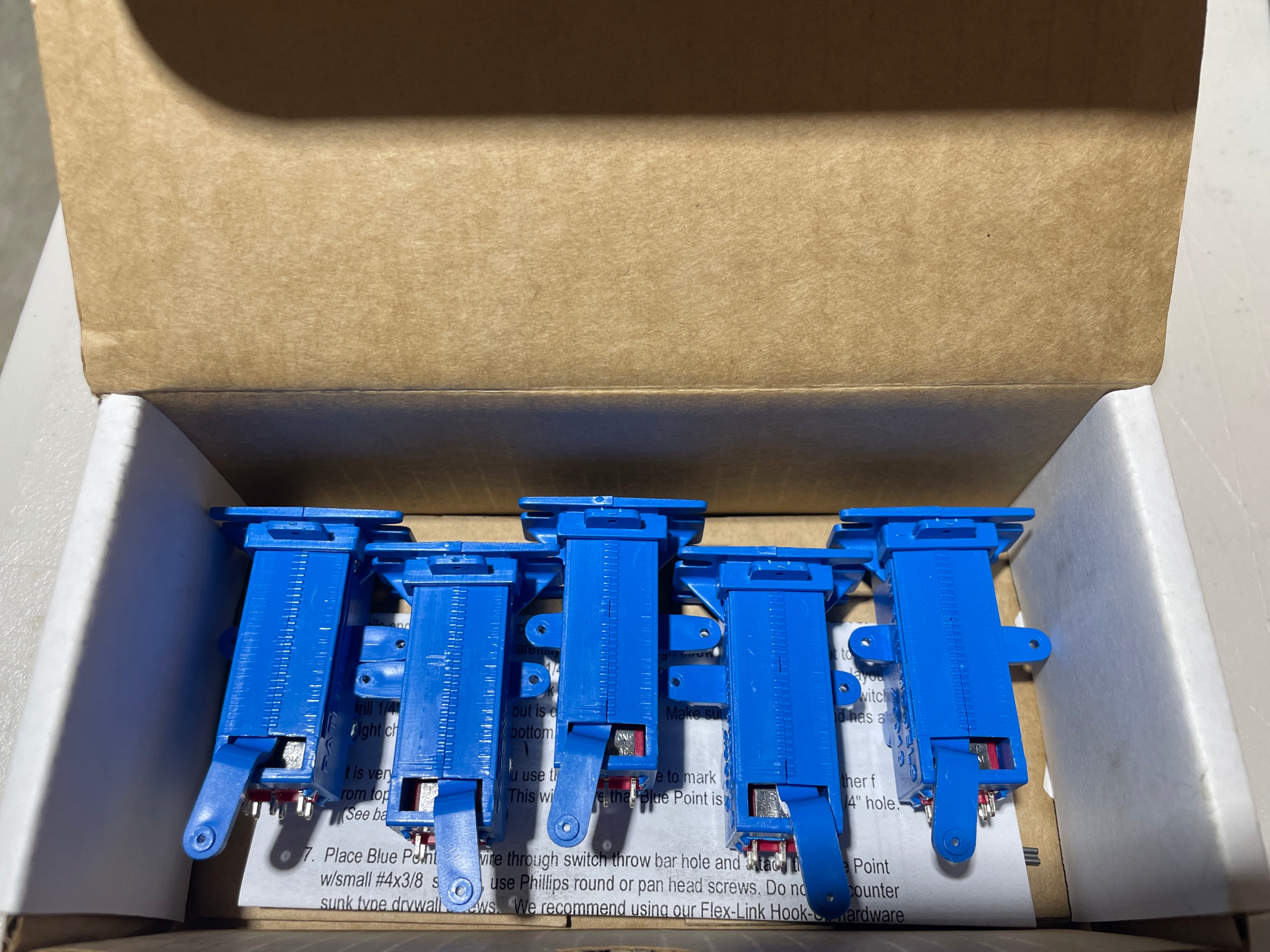 BLUE POINT TURNOUT CONTROLLER (5 PACK) Makin' Tracks