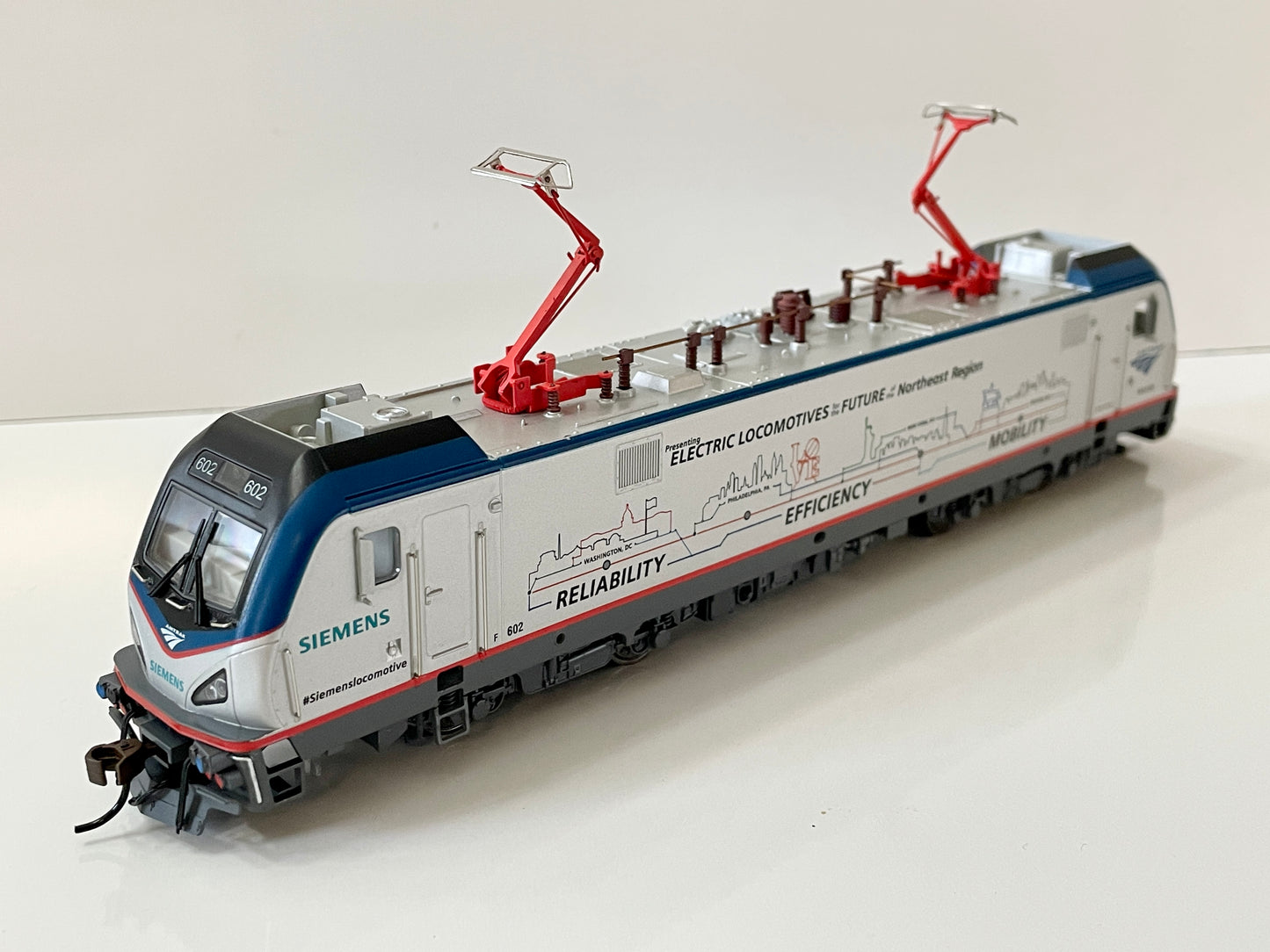 BACHMANN SIEMENS ACS-64 ELECTRIC DCC/WOW SOUND - AMTRAK MOBILITY #602