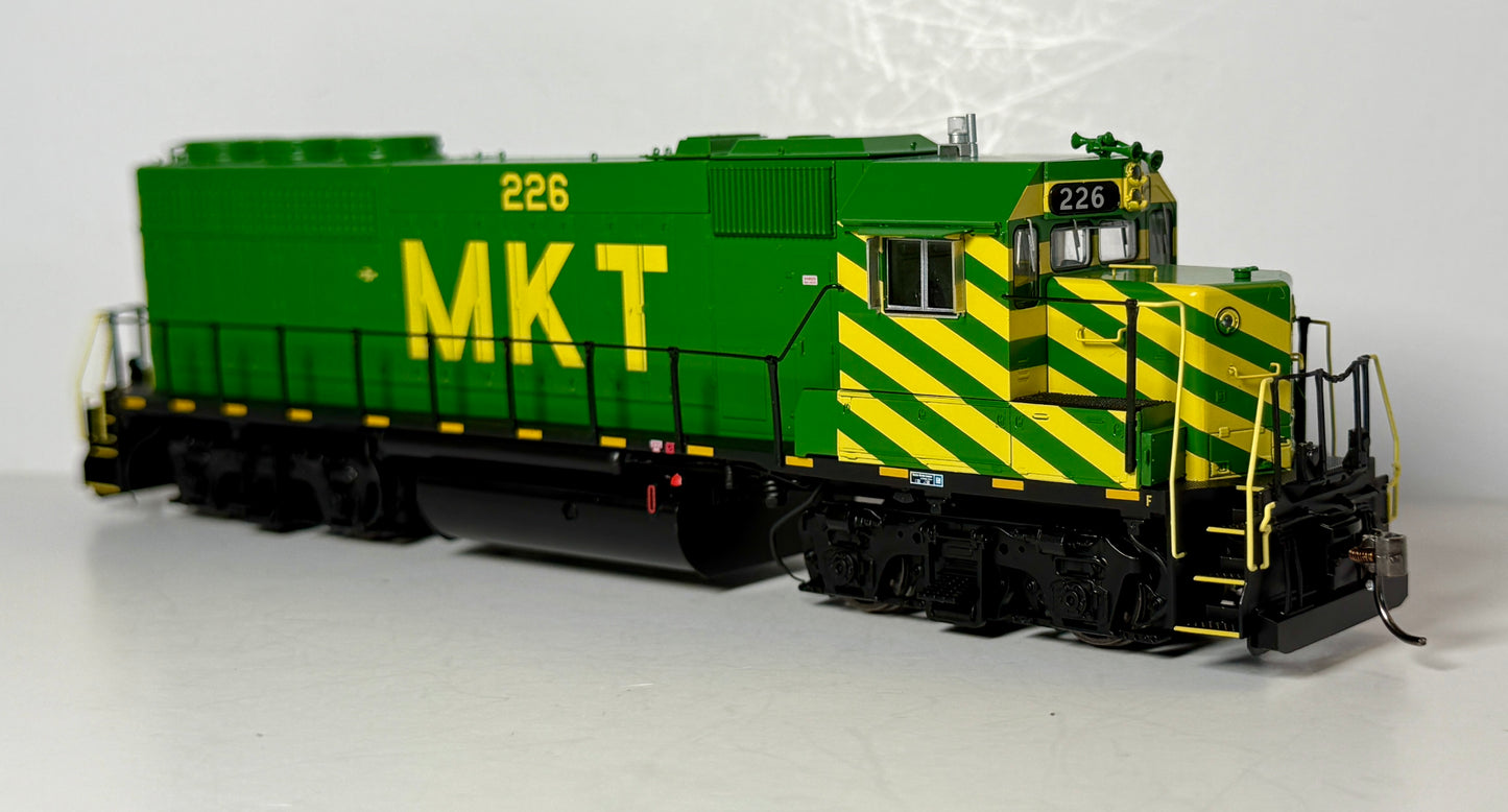 RAPIDO GP40 SLUG SET DCC/LOK SOUND - MKT 226 & 501