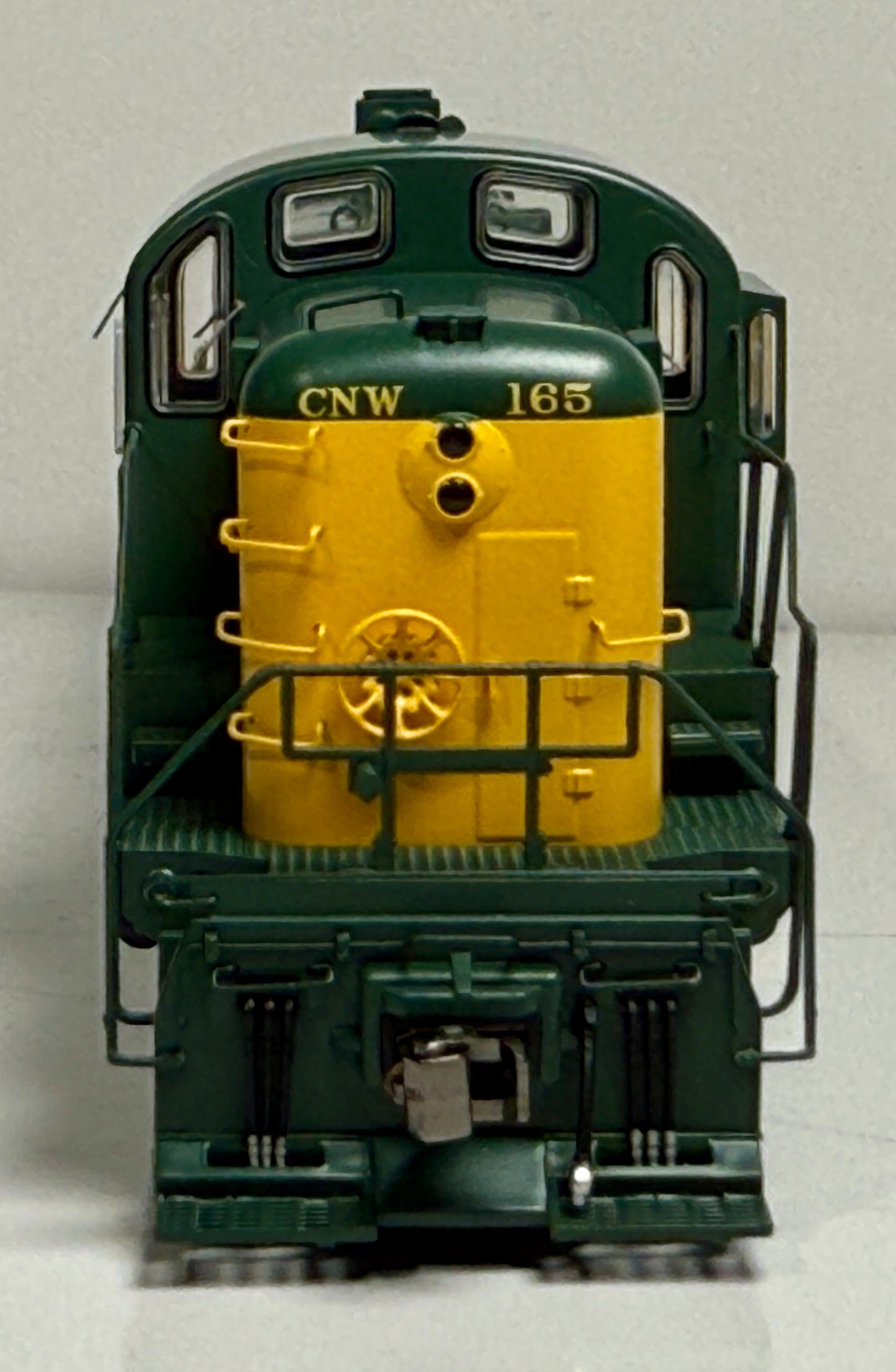 BOWSER ALCO RS-3 DCC/LOC SOUND - CHICAGO & NORTH WESTERN