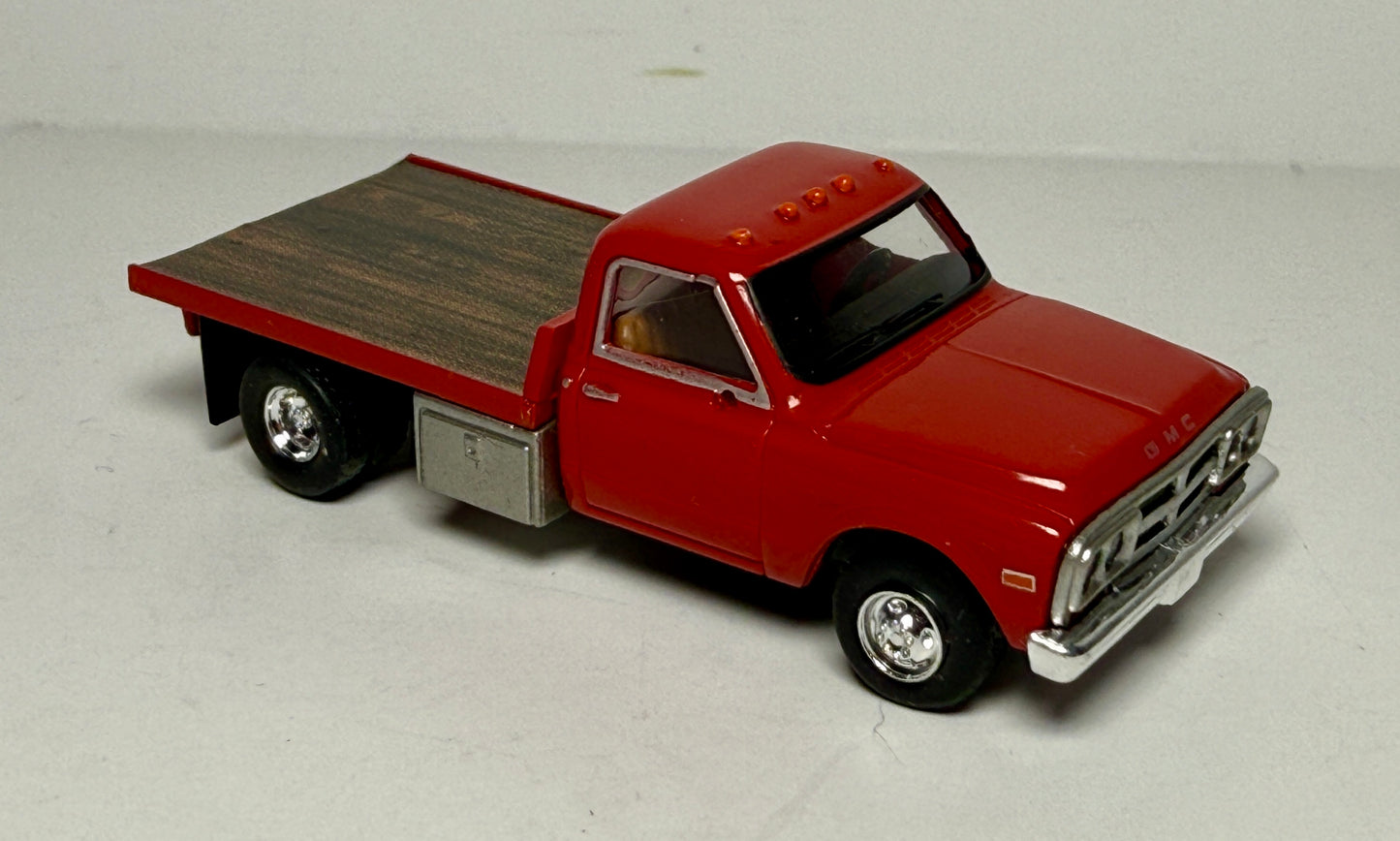 BREKINA GMC SIERRA FLAT BED  - RED