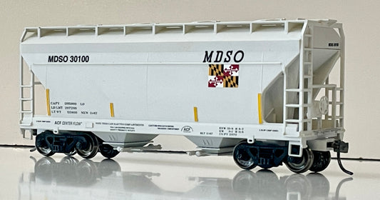 MT CUSTOMS MARYLAND SOUTHERN ACCURAIL 2 BAY COVERED HOPPER (RTR)