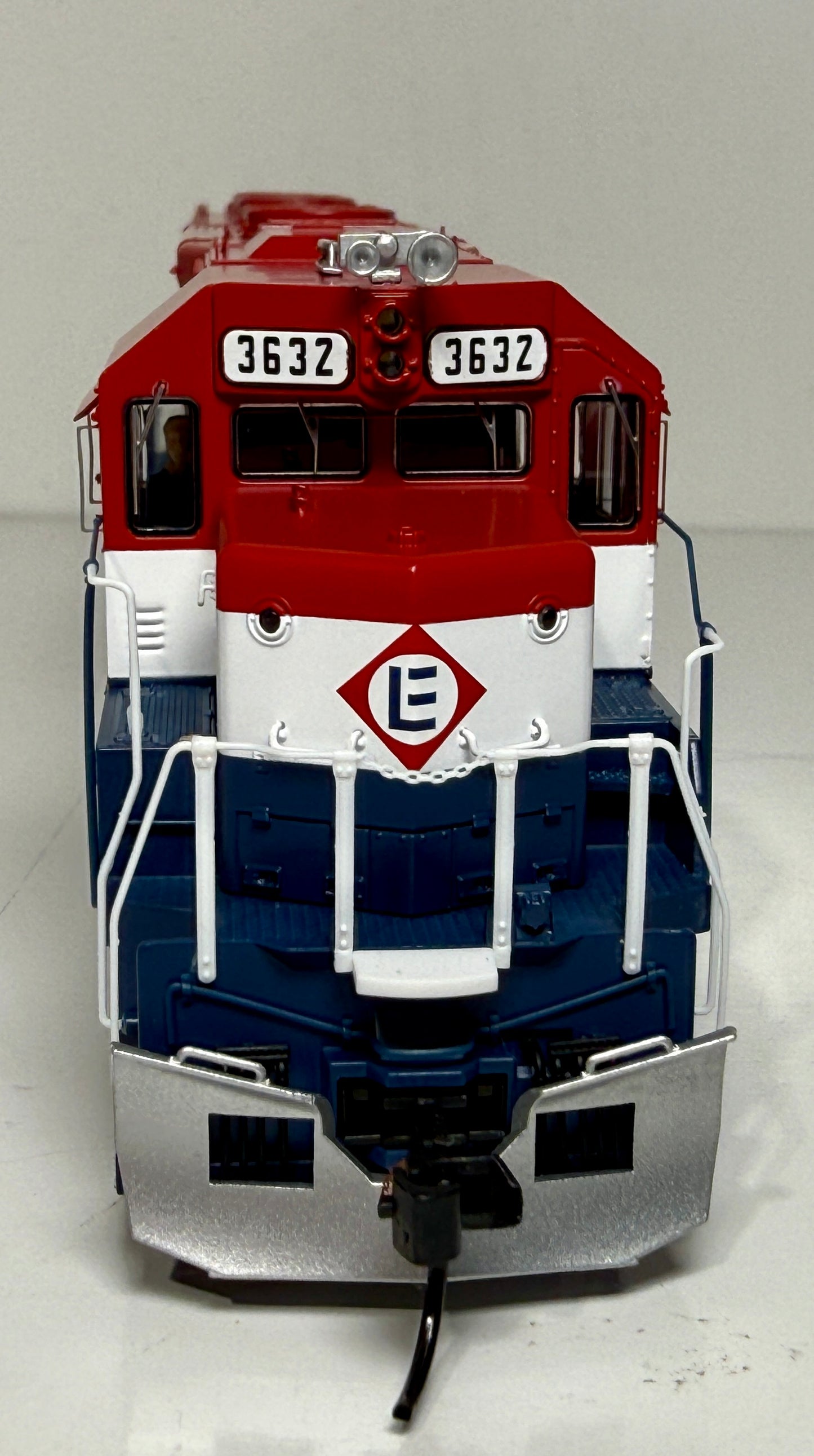 BROADWAY LIMITED PARAGON 4 EMD SD45 - ERIE LACKAWANNA (BICENTENIAL)