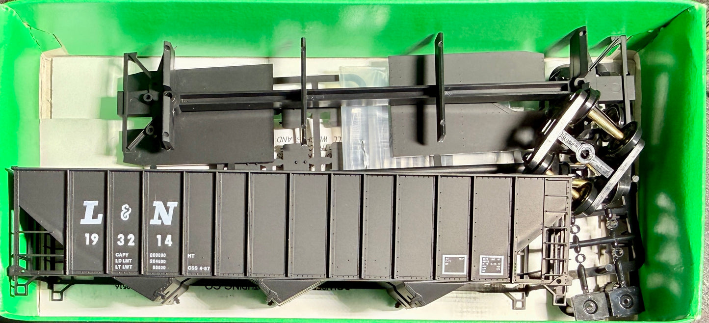 BOWSER 100 TON 3 BAY HOPPER KIT - L&N