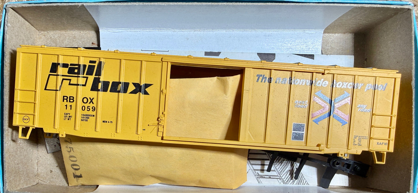 ATHEARN BLUE BOX 50' RAILBOX STYLE BOXCAR - RAILBOX #11059