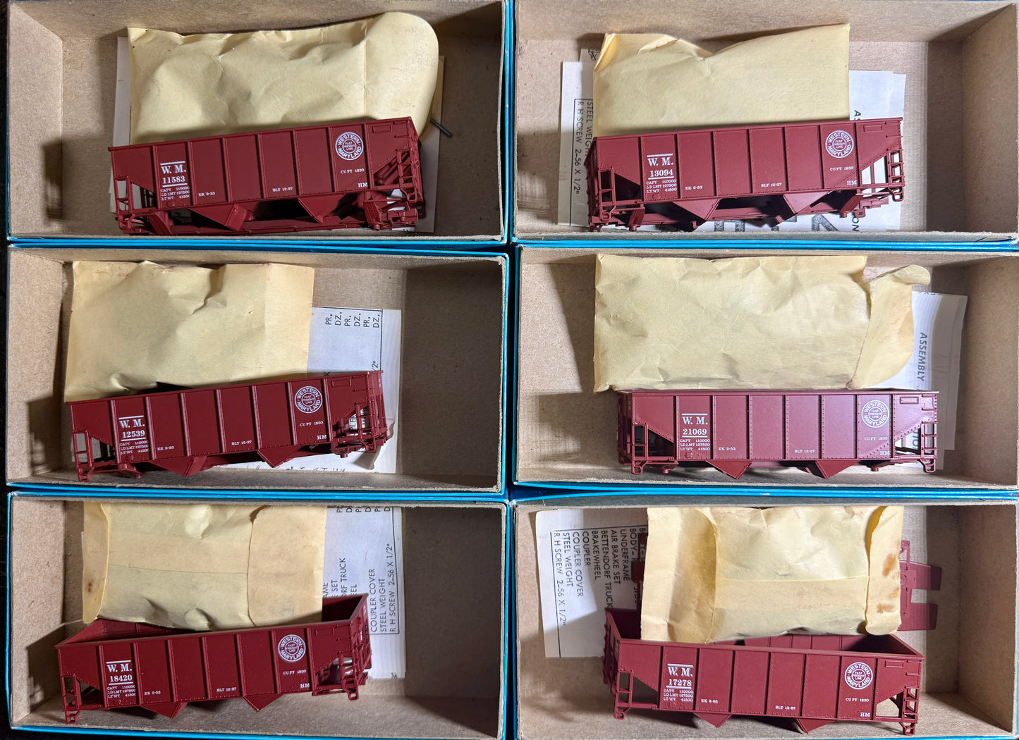ATHEARN BLUE BOX 40' HOPPER KITS (SET OF 6) - WESTERN MARYLAND