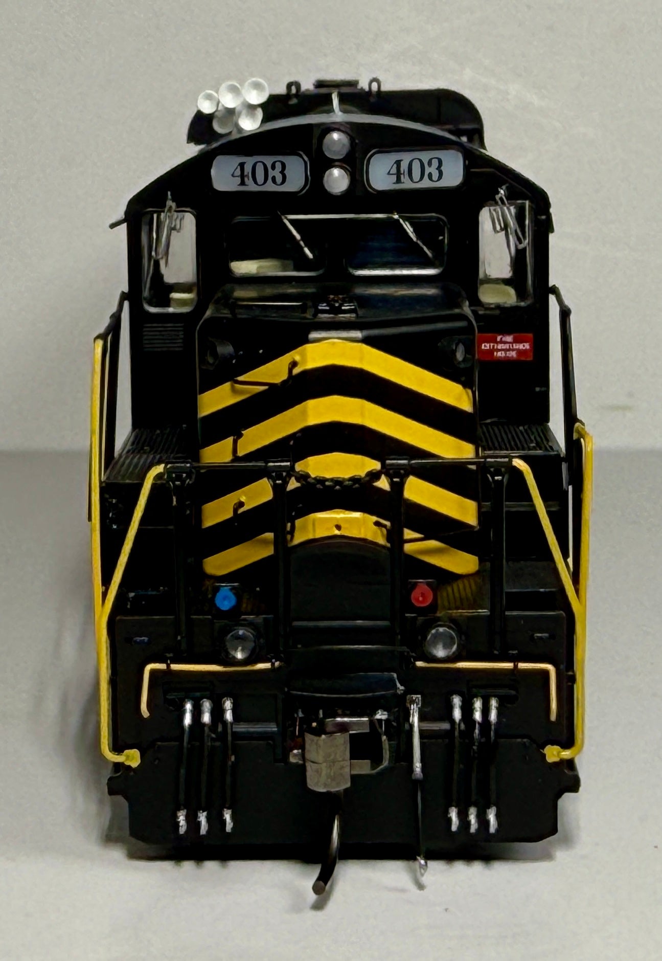 INTERMOUNTAIN RAILWAY PADUCAH GP10 DCC/LOC SOUND EQUIPPED (WITH DITCHLIGHTS) - WINCHESTER & WESTERN
