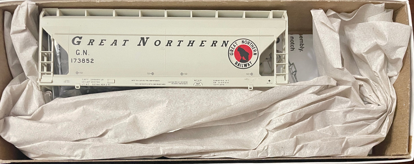 ACCURAIL ACF 2 BAY COVERED HOPPER KIT- GN