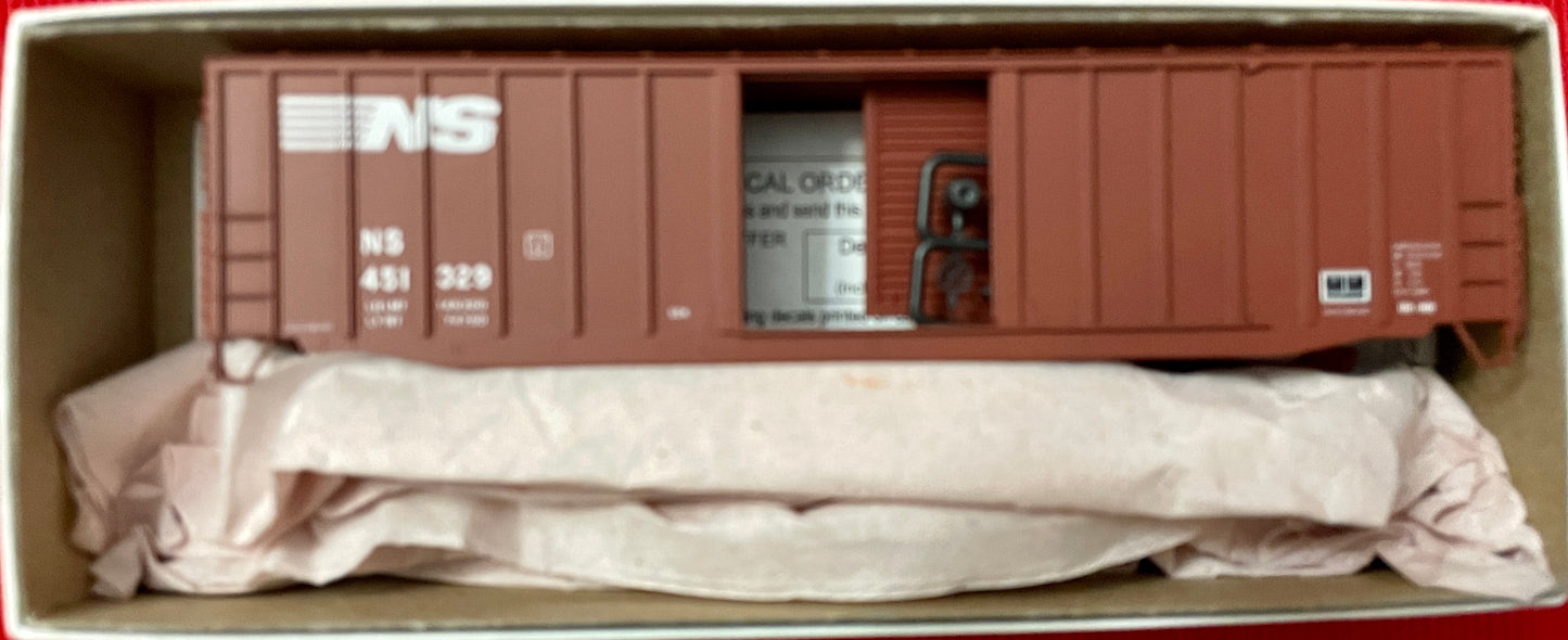 ACCURAIL EXTERIOR POST BOXCAR KIT- NS