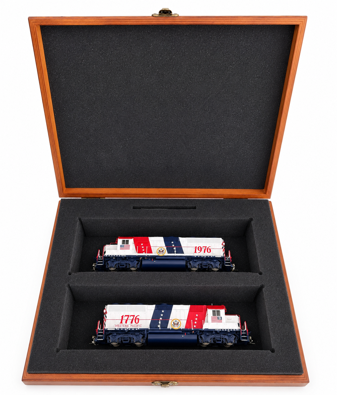 RAPIDO LIMITED EDITION WESTERN PACIFIC GP40 BICENTENIAL SET