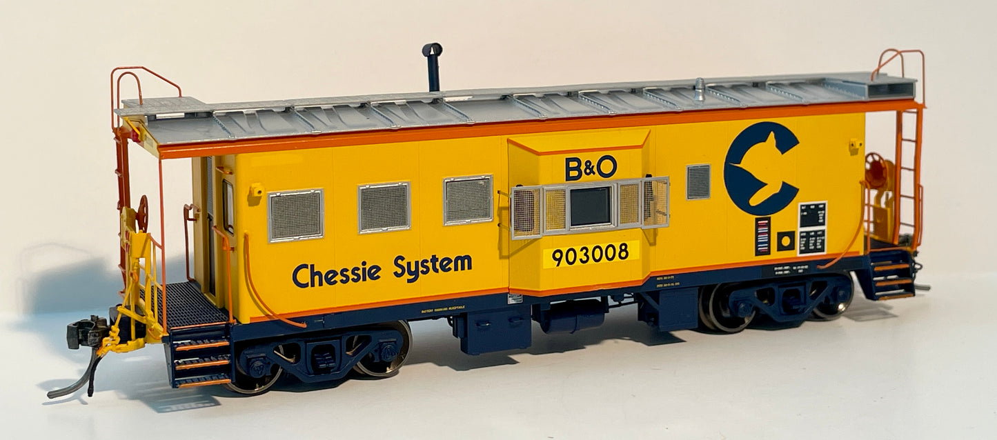 TANGENT INTERNATIONAL CAR COMPANY I-18 BAY WINDOW CABOOSE - CHESSIE SYSTEM