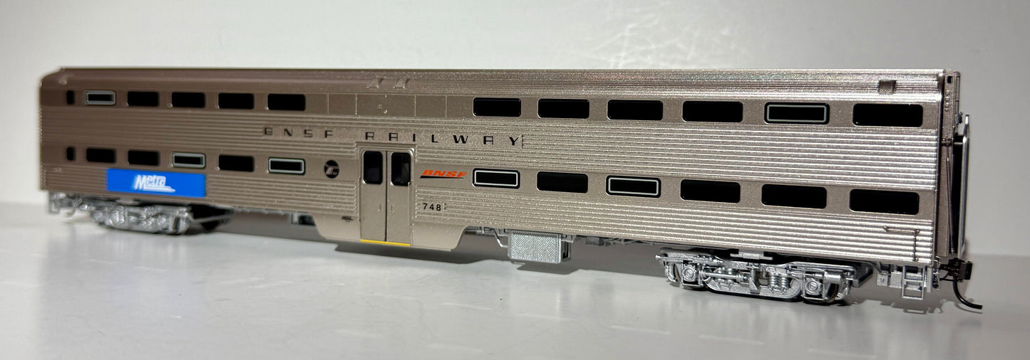 RAPIDO BUDD GALLERY COMMUTER CARS - METRA BNSF RAILWAY SET W/CAB CAR