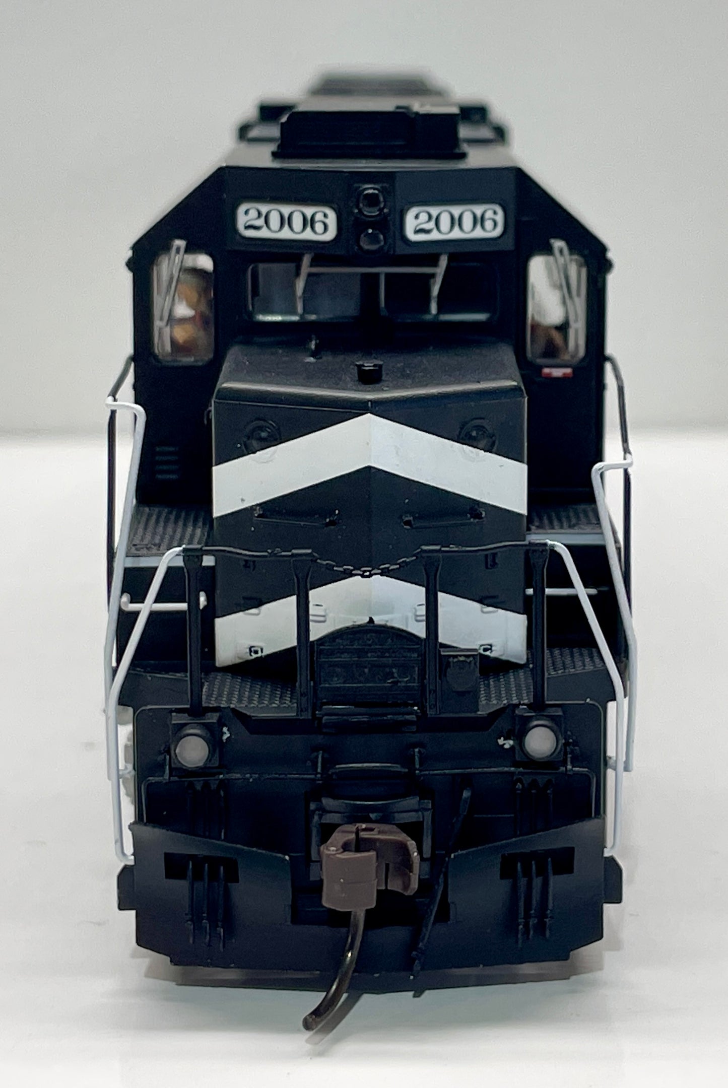 ATLAS MASTER SERIES GP38 DCC/LOC SOUND - CHESAPEAKE & DELAWARE