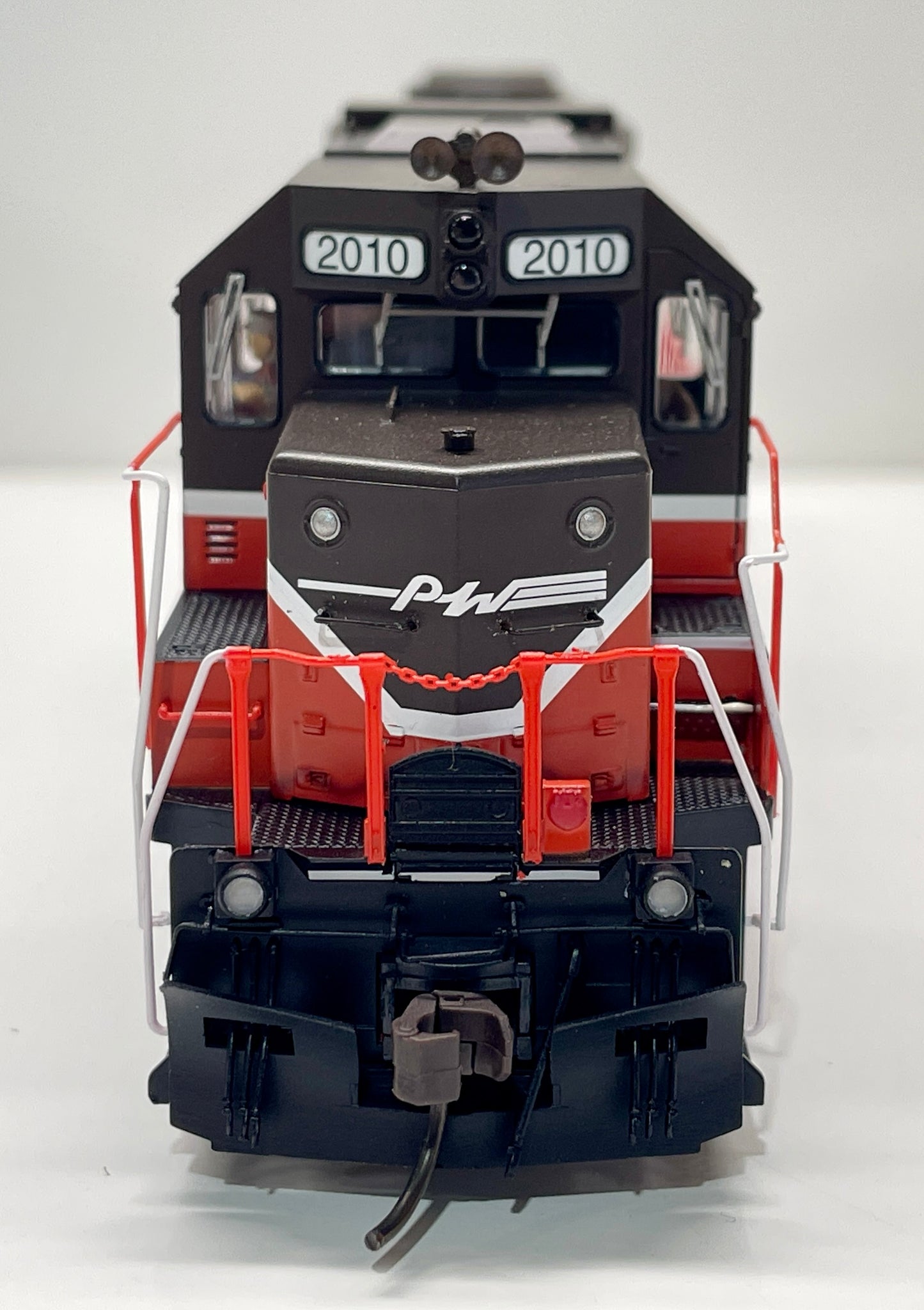 ATLAS MASTER SERIES GP38 DCC/LOC SOUND - PROVIDENCE & WORCHESTER