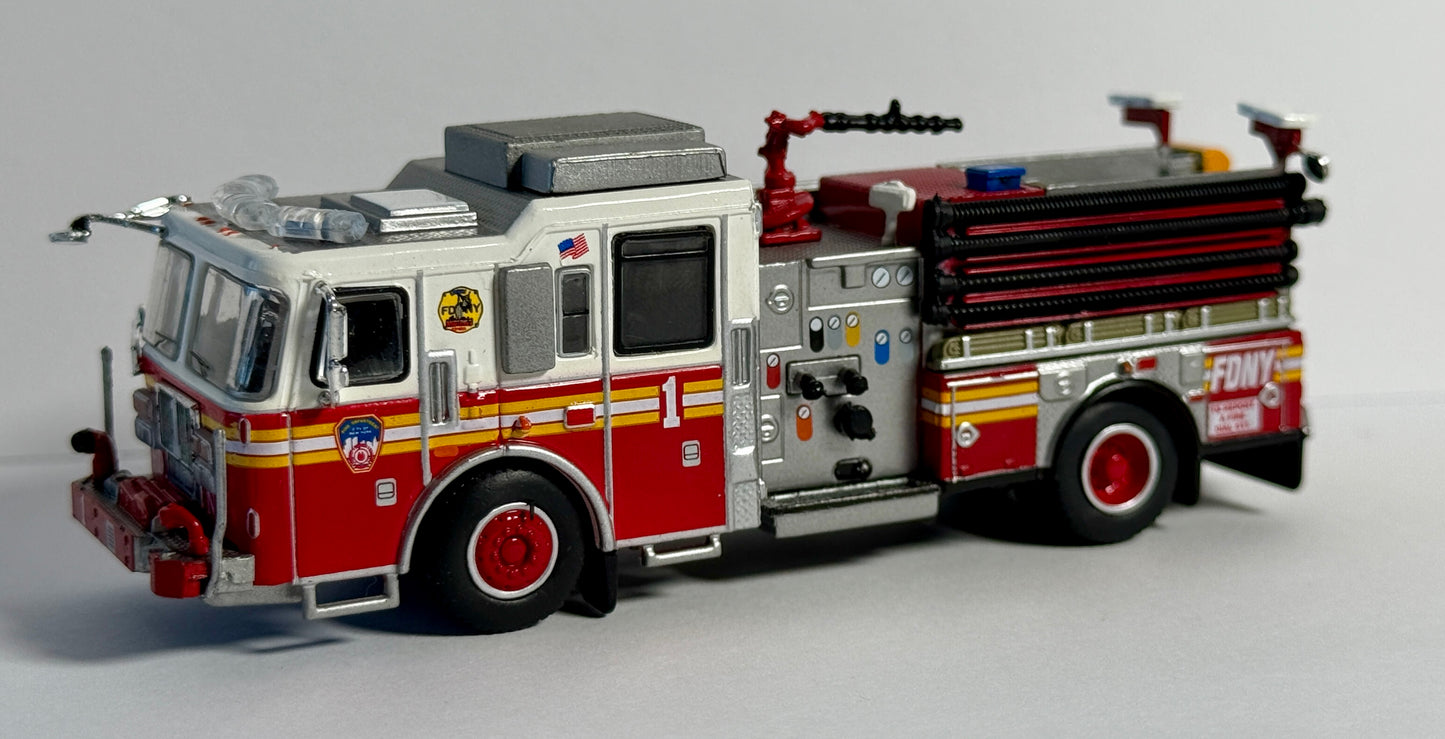 BREKINA PCX87 SEAGRAVE MARAUDER FDNY ENGINE 1 - MANHATTAN HERALD SQUARE