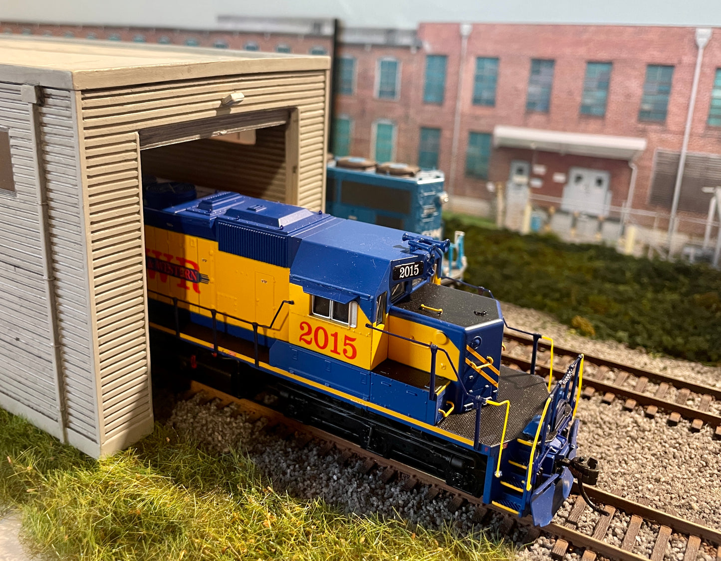 BACHMANN SCENE SCAPES SINGLE STALL LOCOMOTIVE SHED