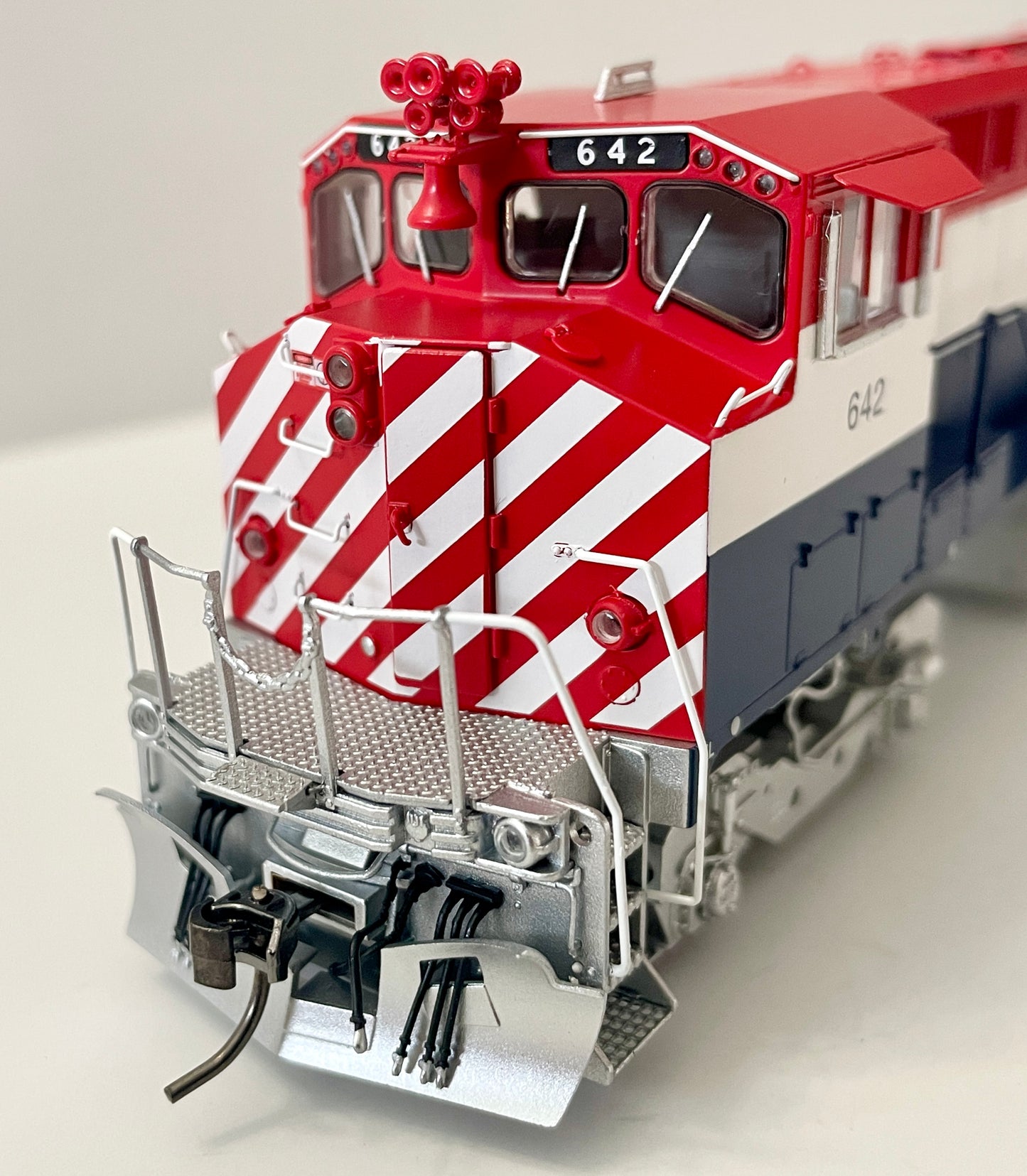 RAPIDO MLW M420 DCC/SOUND - BC RAIL