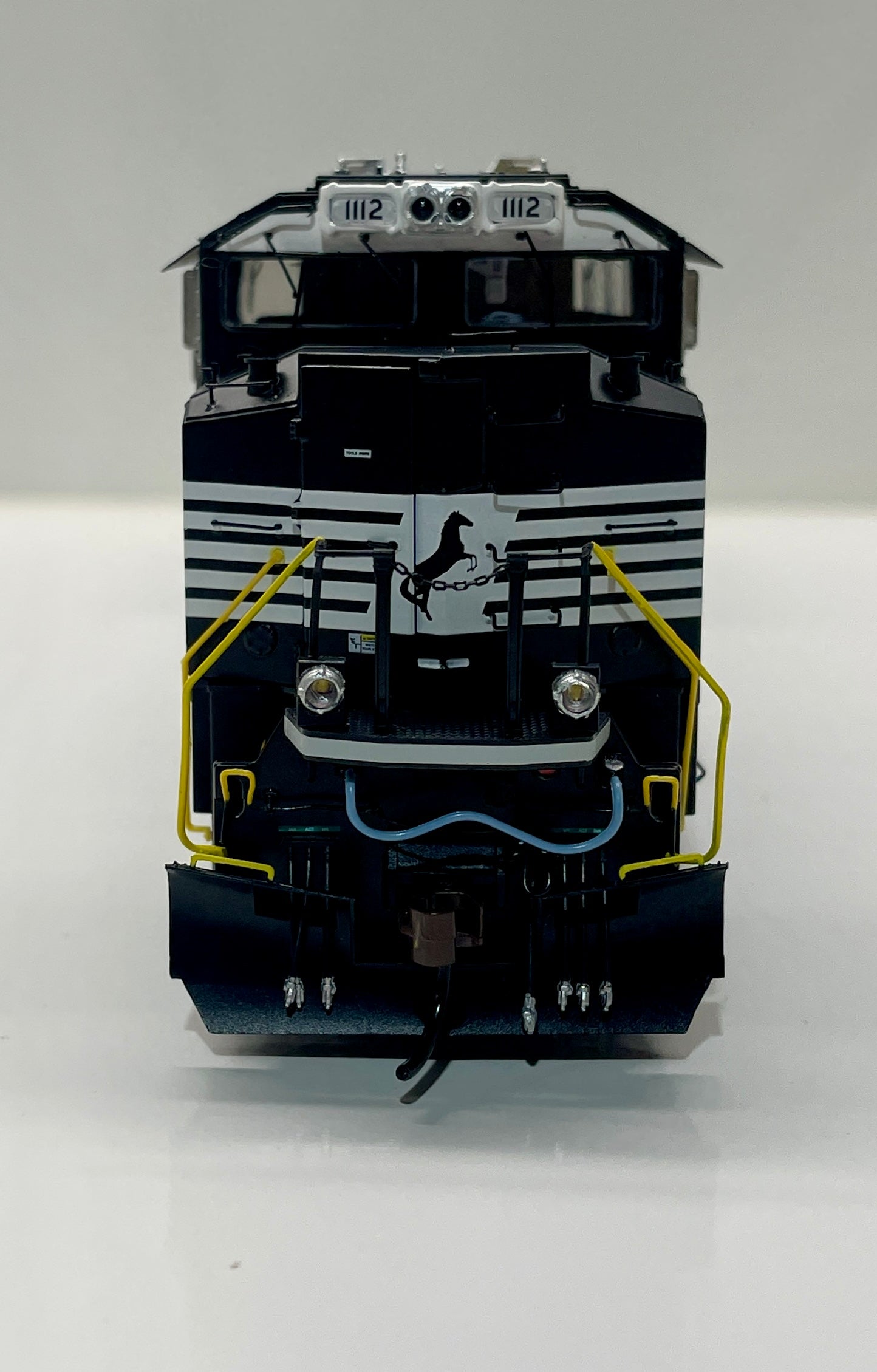 ATHEARN GENESIS SD70ACE DCC/TSUNAMI SOUND EQUIPPED - NORFOLK SOUTHERN