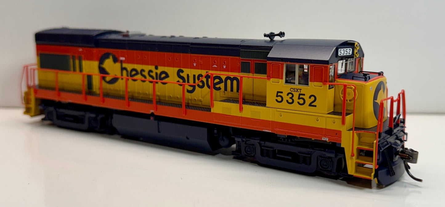 ATLAS MASTER GOLD U30B DCC/LOK SOUND - CSX (EX- CHESSIE)