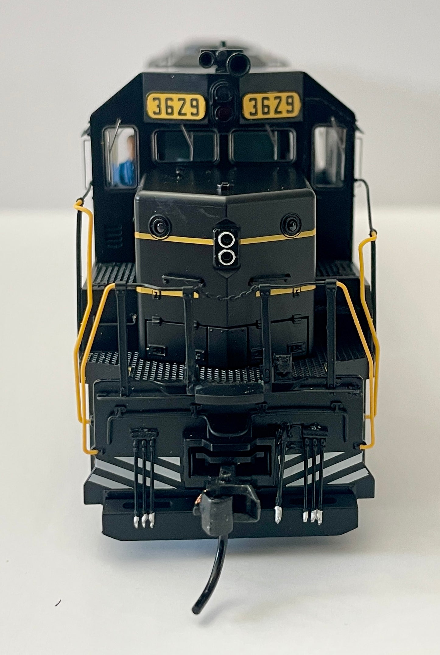 BROADWAY LIMITED PARAGON 4 EMD SD45 (HOBBYTYME SPECIAL) CLINCHFIELD CRR