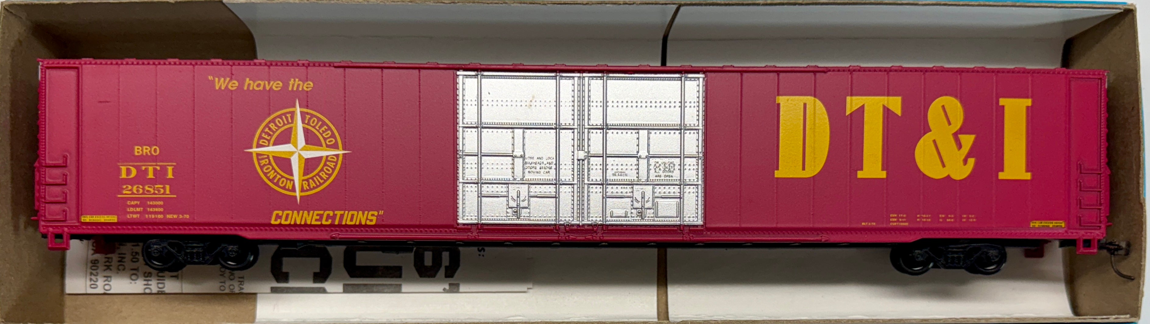 ATHEARN BLUE BOX BUILT KIT 4 DOOR 86' HIGH CUBE BOXCAR - DT&I (RED ...
