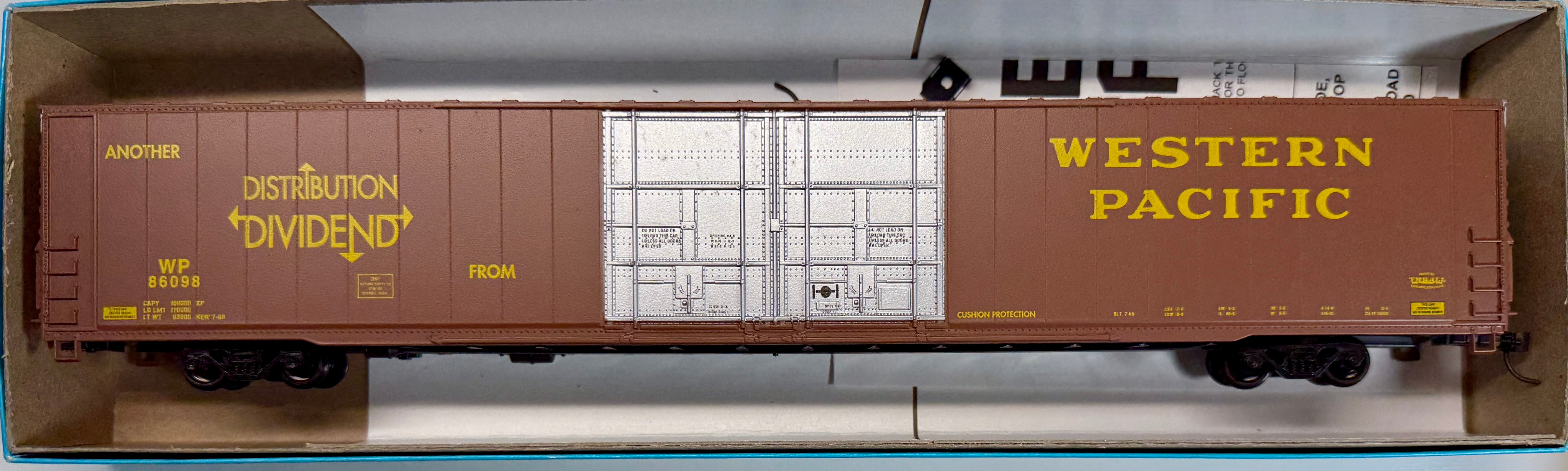 ATHEARN BLUE BOX BUILT KIT 4 DOOR 86' HIGH CUBE BOXCAR - WESTERN PACIF ...