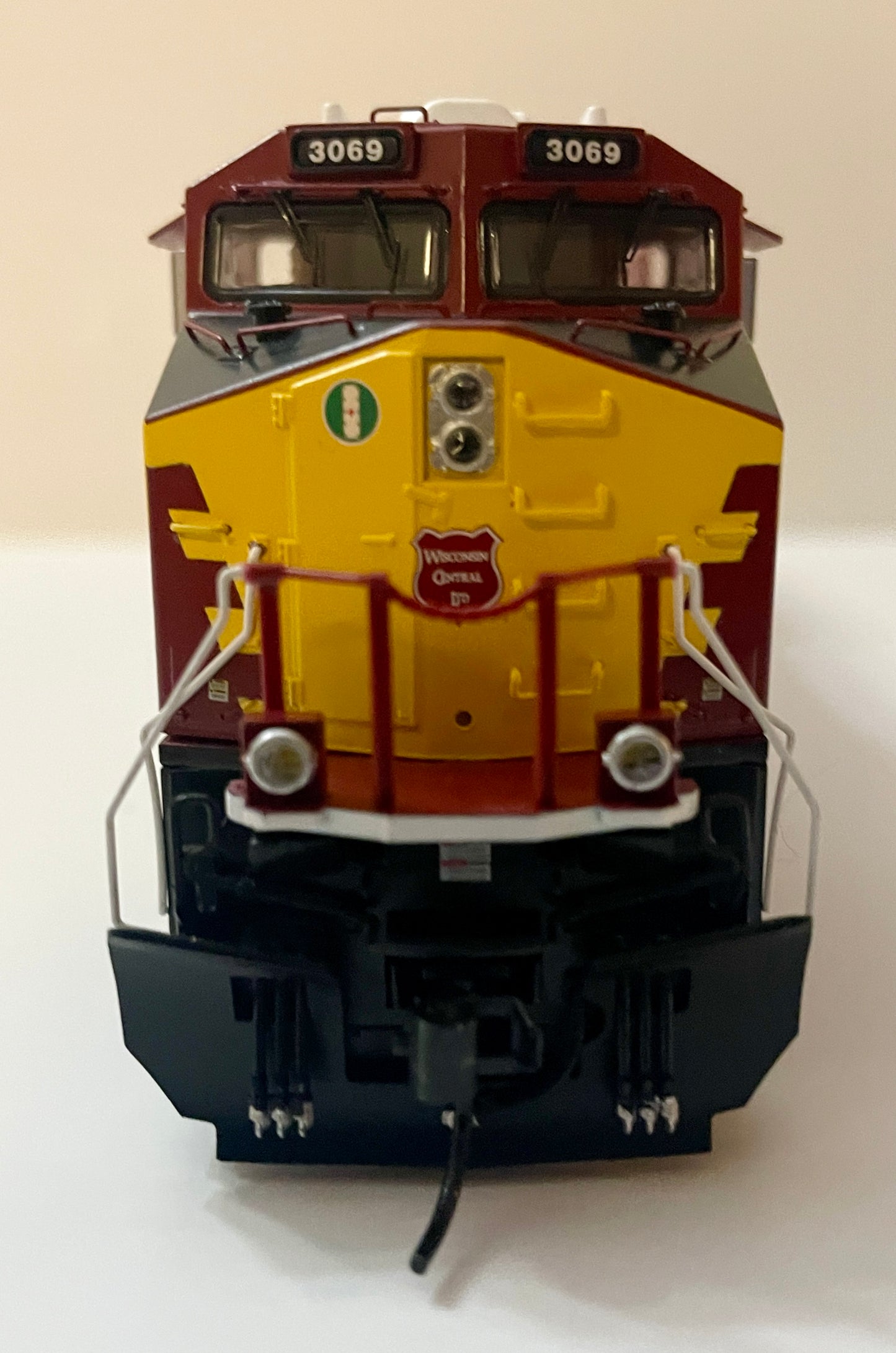 BROADWAY LIMITED GE ES44AC PARAGON4 SOUND/DC/DCC, SMOKE - CN WISCONSIN CENTRAL HERITAGE #3069