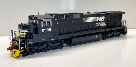 SCALE TRAINS GE C39-8 DCC/LOC SOUND - NS 8596 (PHASE II)