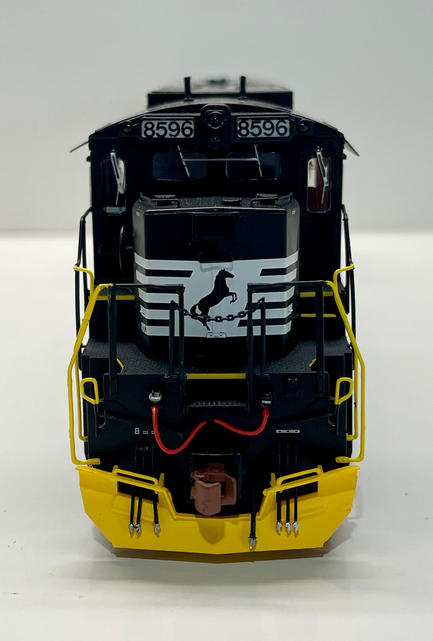 SCALE TRAINS GE C39-8 DCC/LOC SOUND - NS 8596 (PHASE II)