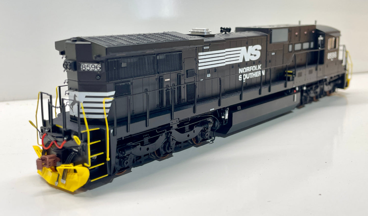 SCALE TRAINS GE C39-8 DCC/LOC SOUND - NS 8596 (PHASE II)