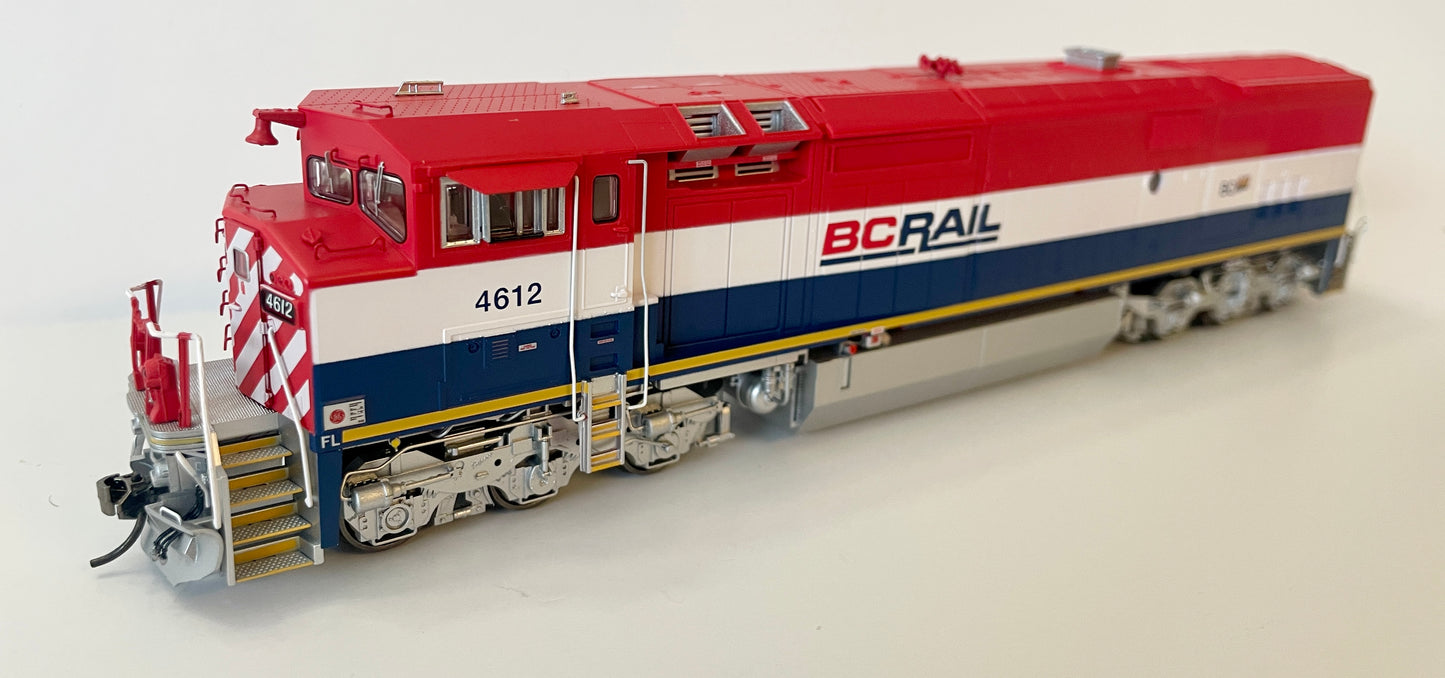 RAPIDO GE 8-40CM DCC/LOC SOUND - BC RAIL W/ FRAME STRIPE