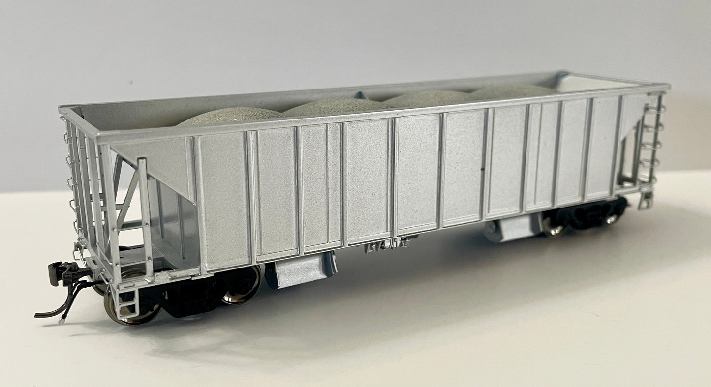 RAPIDO NSC BALLAST HOPPER - SILVER UNDECORATED