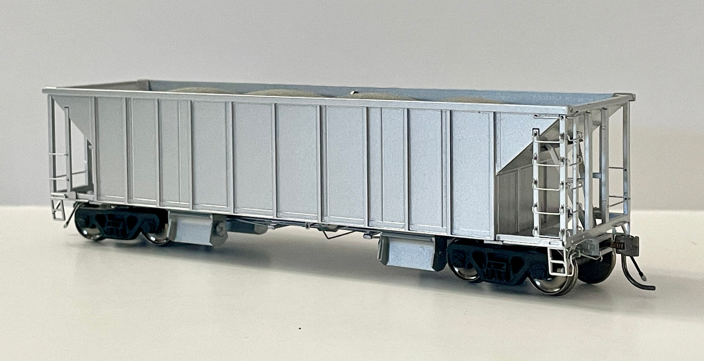 RAPIDO NSC BALLAST HOPPER - SILVER UNDECORATED