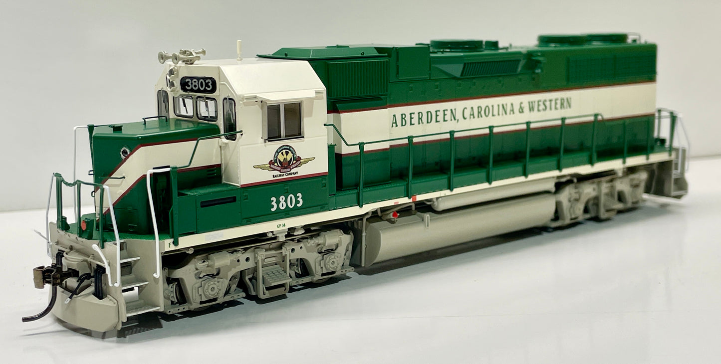 RAPIDO *HOBBYTYME SPECIAL* EMD GP38 DCC/LOC SOUND - ABERDEEN CAROLINA & WESTERN