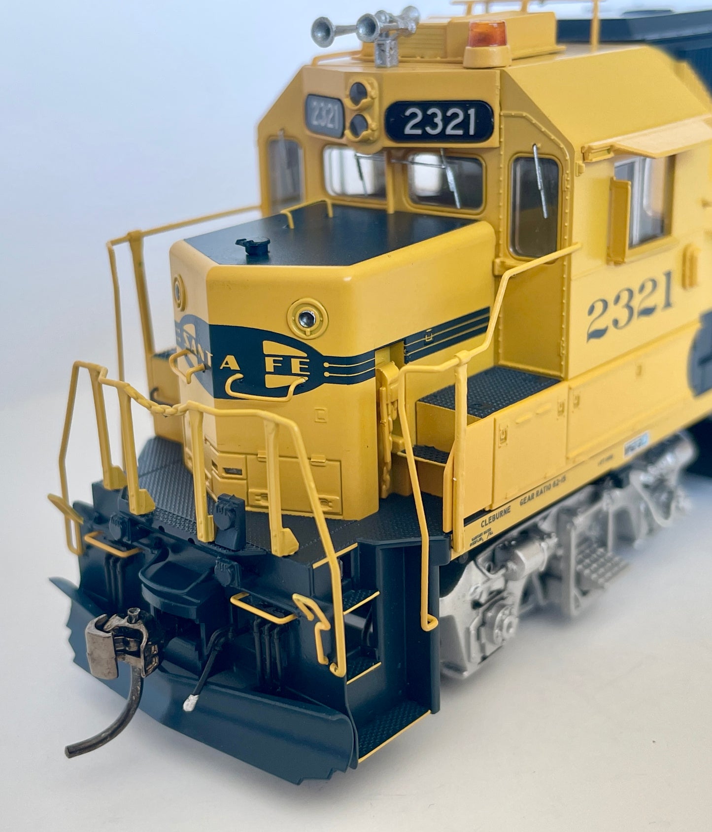 RAPIDO EMD GP38 DCC/LOC SOUND - SANTA FE