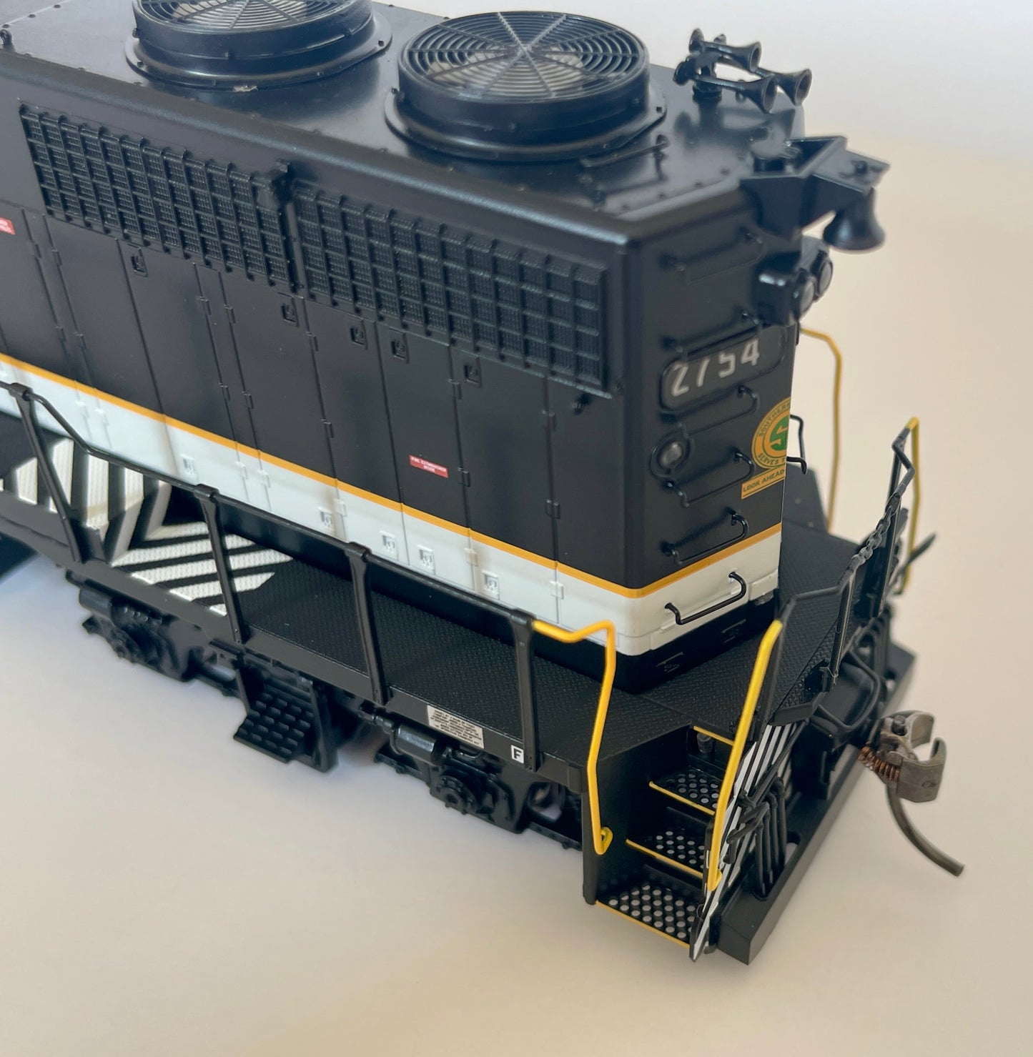 RAPIDO EMD GP38 DCC/LOC SOUND - SOUTHERN