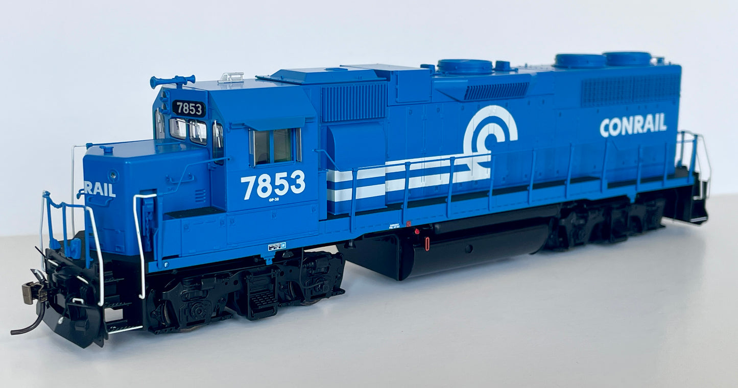 RAPIDO EMD GP38 DCC/LOC SOUND - CONRAIL