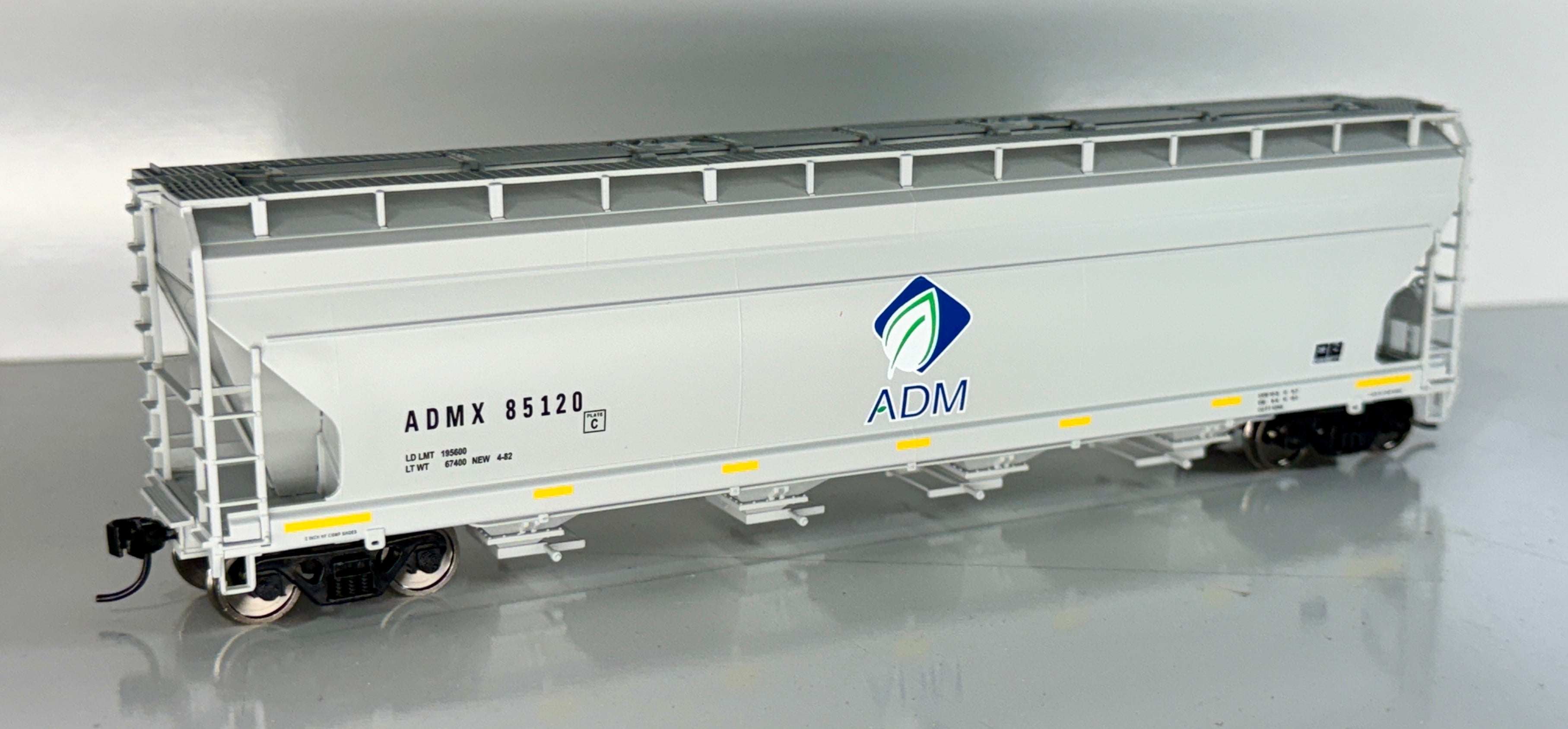 Pay Complete Hopper WALTHERS MAINLINE ACF 5250 CENTERFLOW COVERED HOPPER - ADM – Makin' Tracks
