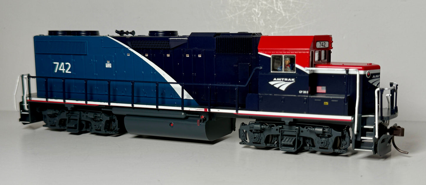 ATLAS TRAINMAN GOLD GP38-2 DCC READY SOUND - AMTRAK