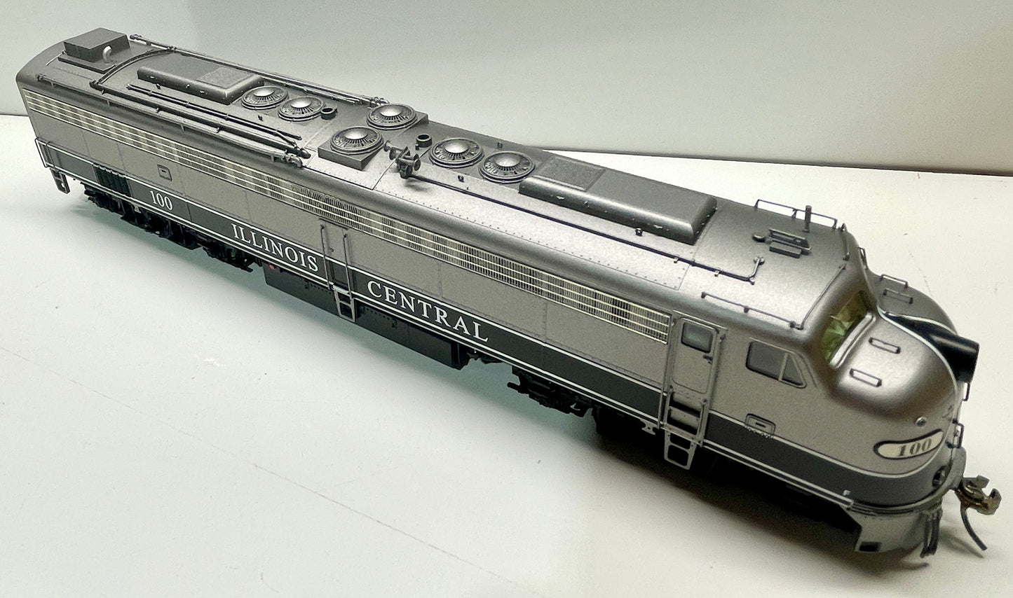 RAPIDO ILLINOIS CENTRAL EXECUTIVE E8A W/HEP 2 A UNIT SET (100 & 101) DCC/SILENT