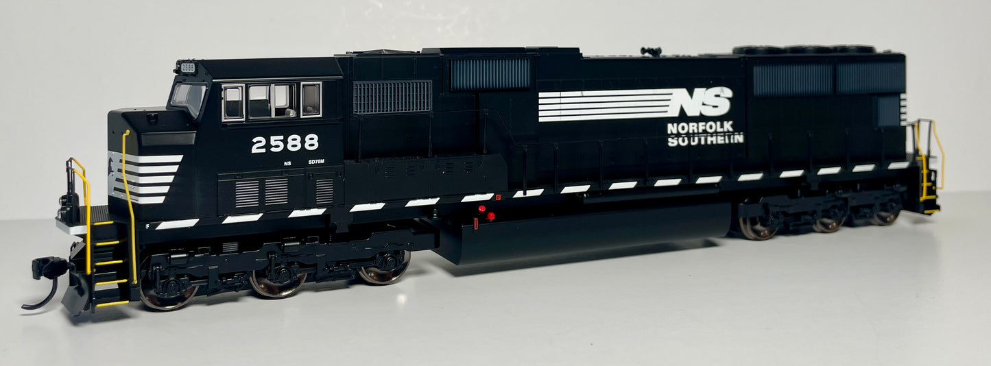 WALTHERS MAINLINE SD70M DCC & SOUND - NORFOLK SOUTHERN