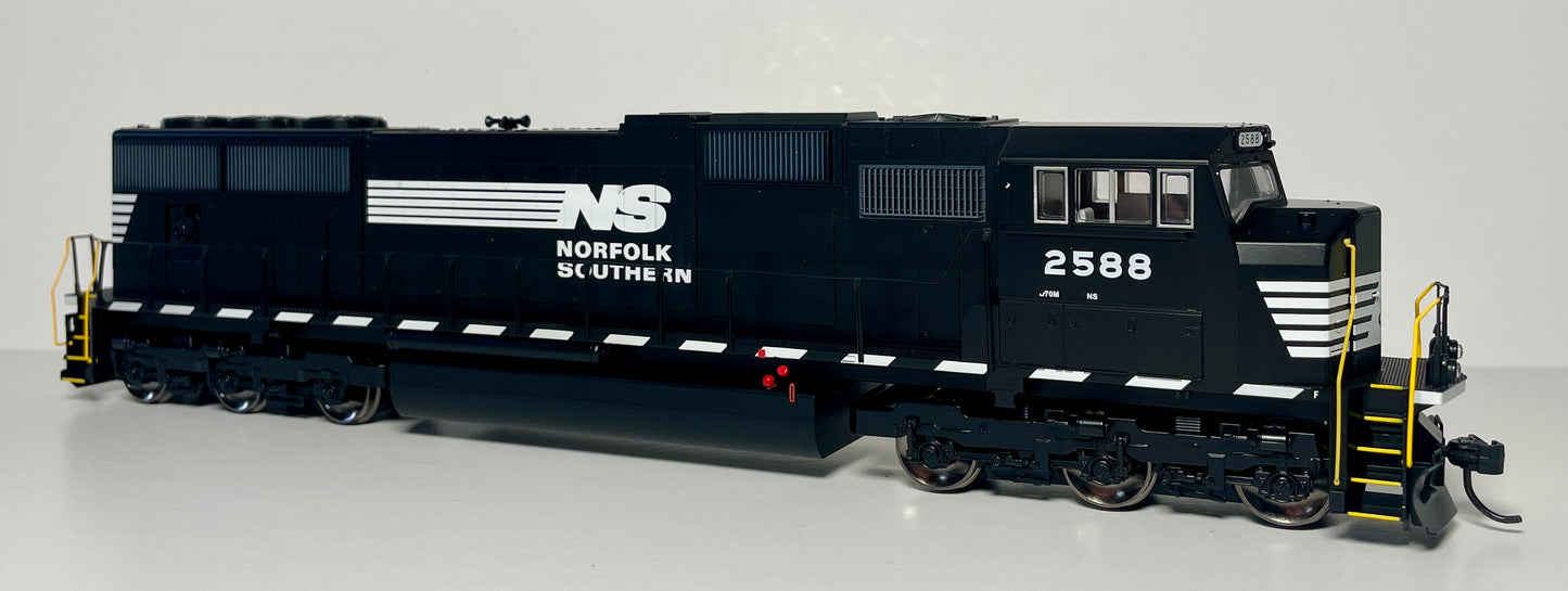 WALTHERS MAINLINE SD70M DCC & SOUND - NORFOLK SOUTHERN