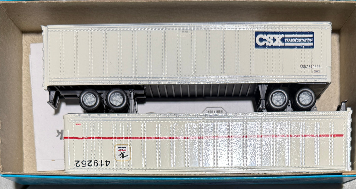 ATHEARN BLUE BOX 45' PIGGY BACK TRAILERS CUSTOM PAINTED AND DECALED - CSX/USPS