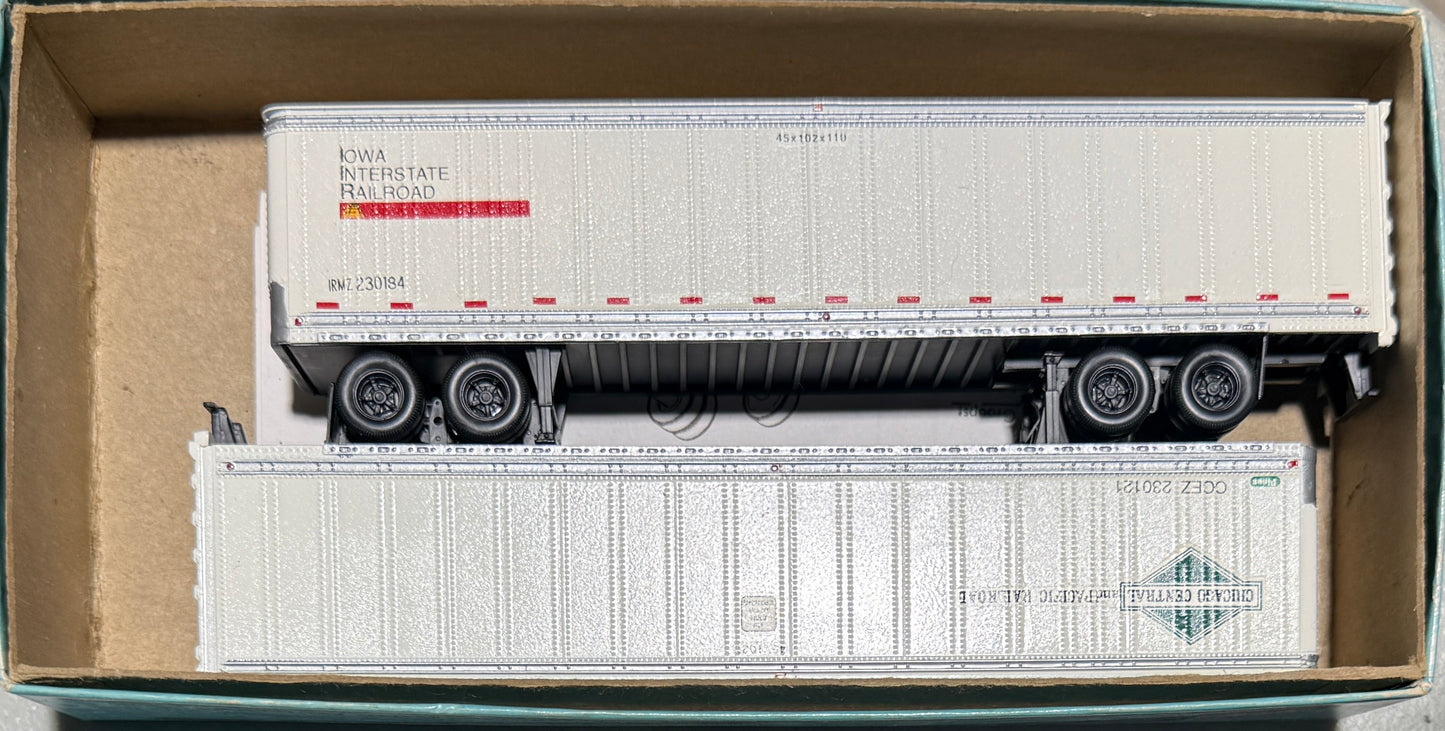 ATHEARN BLUE BOX 45' PIGGY BACK TRAILERS CUSTOM PAINTED AND DECALED - IOWA INTERSTATE/CHICAGO CENTRAL